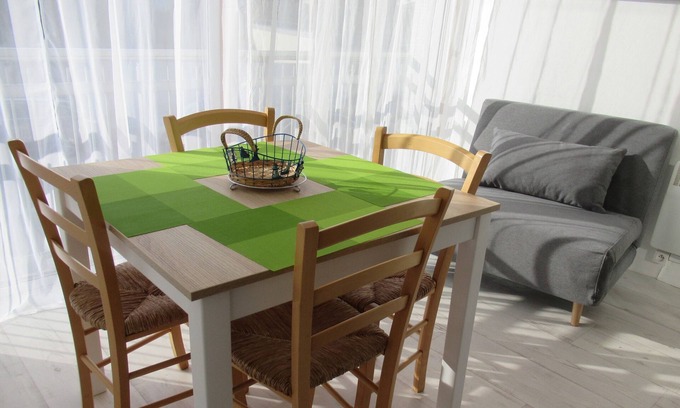 Le Pouliguen Apartment | STUDIO WITH PARKING 2 MN FROM THE BEACH AND CITY CENTER