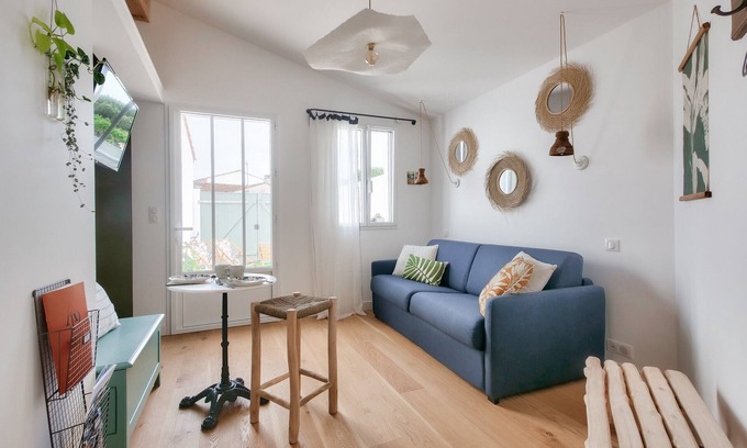 Rivedoux-Plage Apartment | Studio with terrace 250 meters from the port