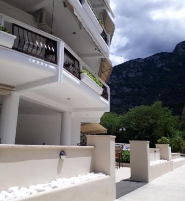 Kamena Vourla House | Studios Souropanis