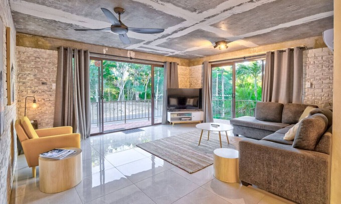 Torquay Apartment | Stunner 2 min walk to beach