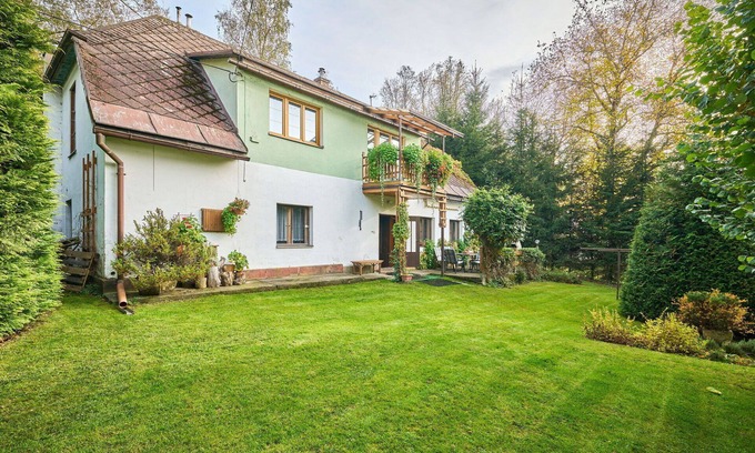 Lanov Villa | Stunning private villa for 12 people with private pool, WIFI, TV and terrace
