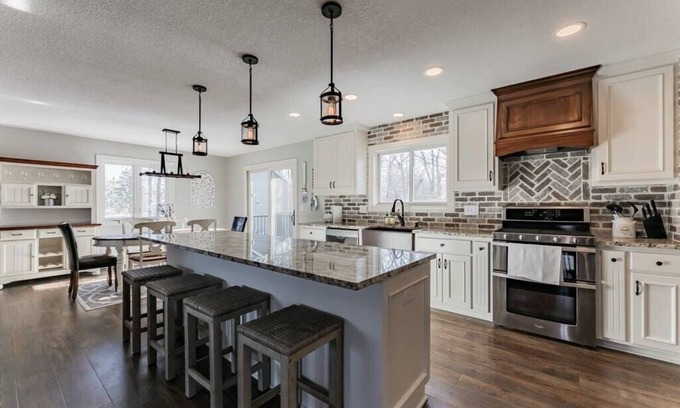 Excelsior House | Stunning 1 Acre Farmhouse Great Lake Location