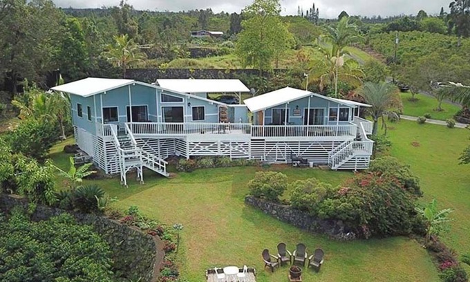 Papa Apartment | Stunning 180 degree Ocean Views 1 br/1 bath Studio on a 100% South Kona Farm