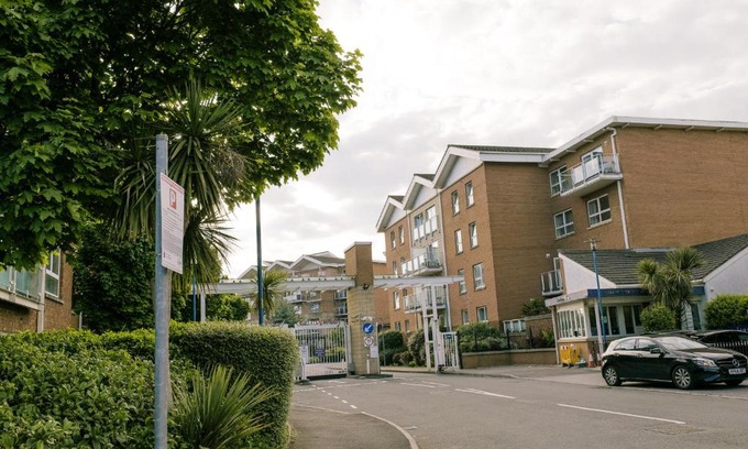 Century Wharf Apartment | Stunning 2-Bedroom Apartment in Cardiff Bay w/Gym