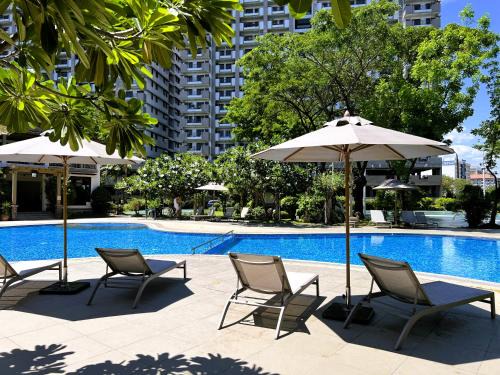 Ususan Apartment | Stunning 2BR apt, 65 sq m Netflix at Rosewood Pointe Residences near BGC