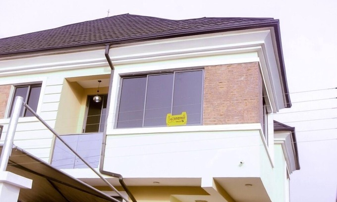 Lagos House | Stunning 3-Bed House in Lagos