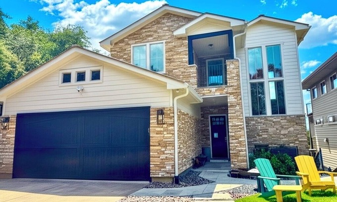 Travis Heights House | Stunning 3-Bedroom Furnished Rental with Outdoor Oasis