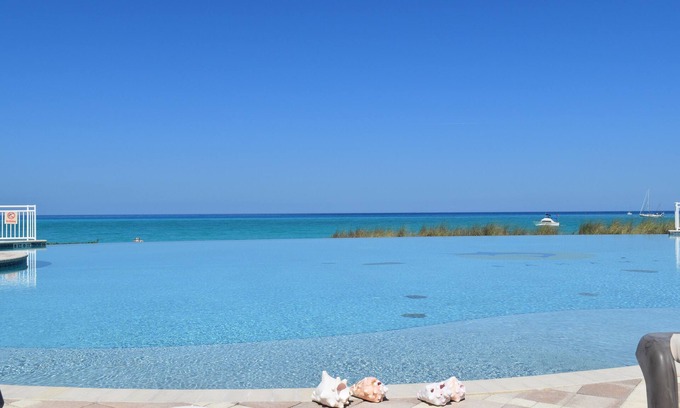 South Bimini House | Stunning 3 BR Oceanfront Townhouse in Bimini Sands w/Free Wifi