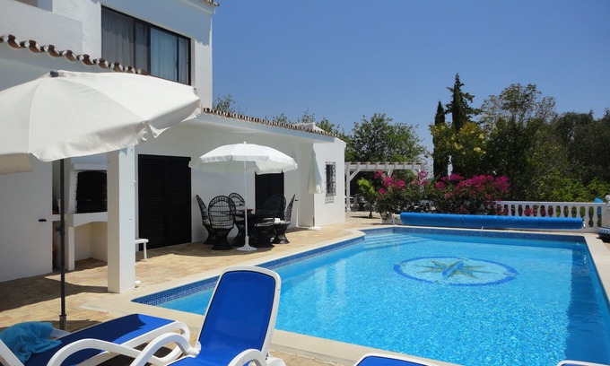 Fialho Villa | Stunning 4 bed villa with own pool, and views, on a hill near Faro, sleeps 8+1