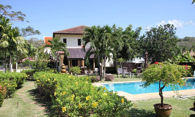 Ban Sakhu Villa | Stunning 4 bedroom private pool Villa