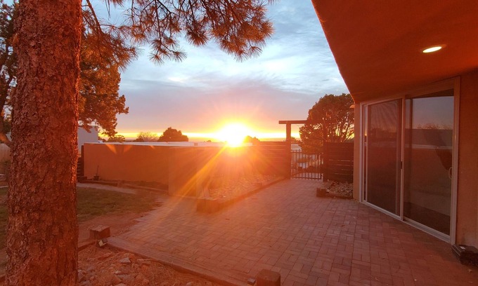 Sandia Heights South House | Stunning 4- bedroom Sandia Heights home w/mountain and city views!