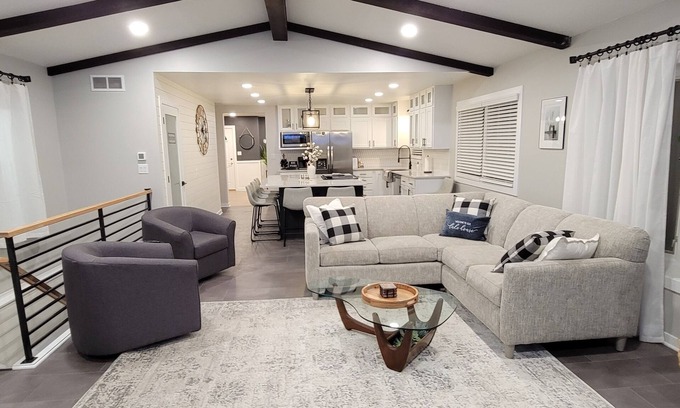 Port Washington House | Stunning and Completely Remodeled Ranch Home! Walk to Downtown & Marina!