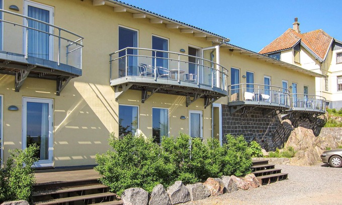 Sandkaas Apartment | Stunning apartment in Allinge with WiFi