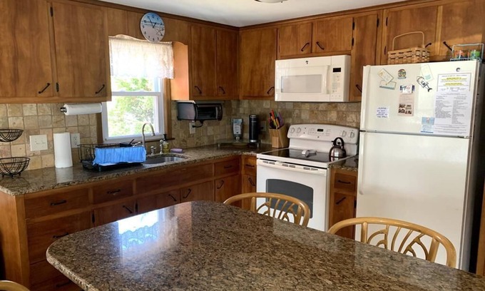 Surf City Apartment | Stunning apartment in Surf City with 3 Bedrooms, Internet and WiFi