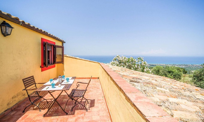 Collesano Apartment | Stunning apartment in Collesano (PA)