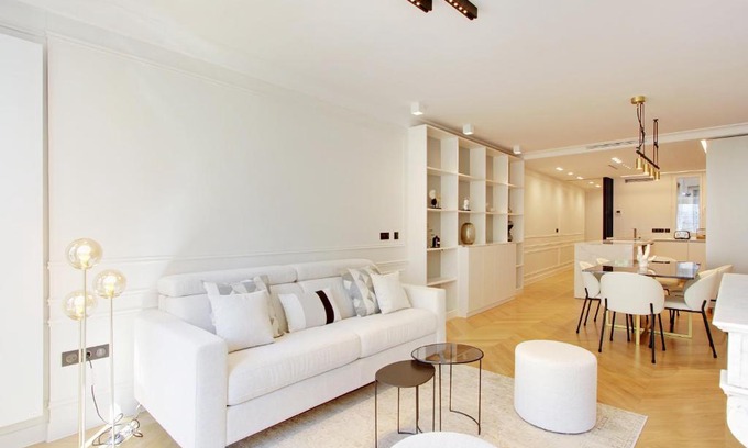 Saint-Merri Apartment | Stunning apartment with view at the very heart of Paris