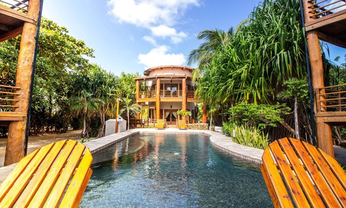 San Pedro House | Stunning Beachfront Villa. Pool. Gourmet Kitchen.