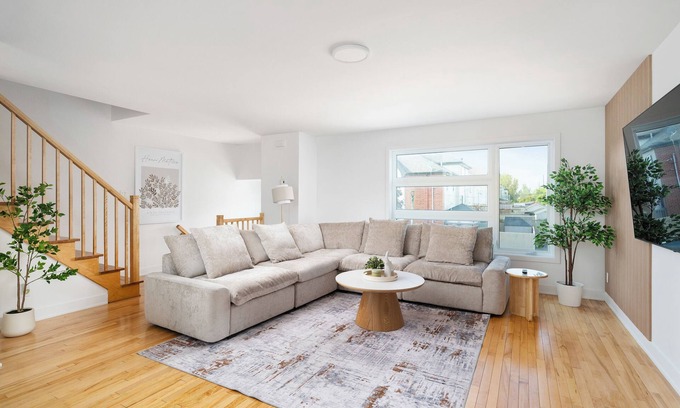 Laval Apartment | Stunning, fully furnished unit with brand new furniture throughout.