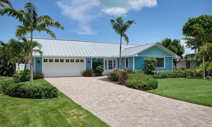 The Dunes House | Stunning Golf Course Villa with Pool