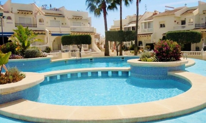Quesada Apartment | Stunning Ground Floor Apt. near Beach ,Wifi Fibre Optic incl.