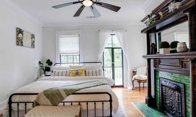 Historic District - North House | Stunning & Historic Apt Near River, Food & More