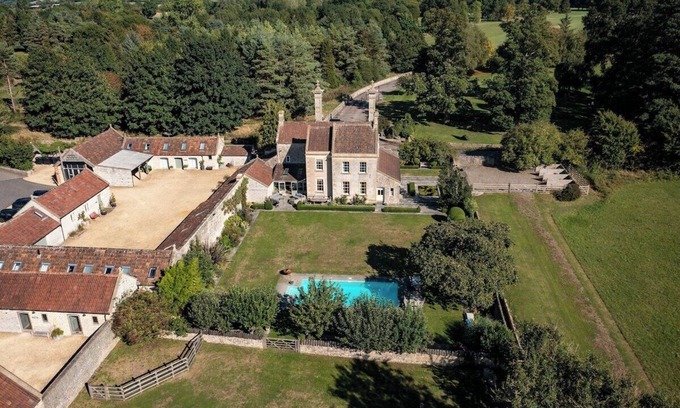 Wick House | Stunning, historic family house with swimming pool