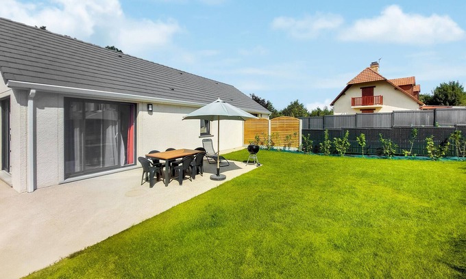 Angerville-l'Orcher House | Stunning home in Angerville l'Orcher