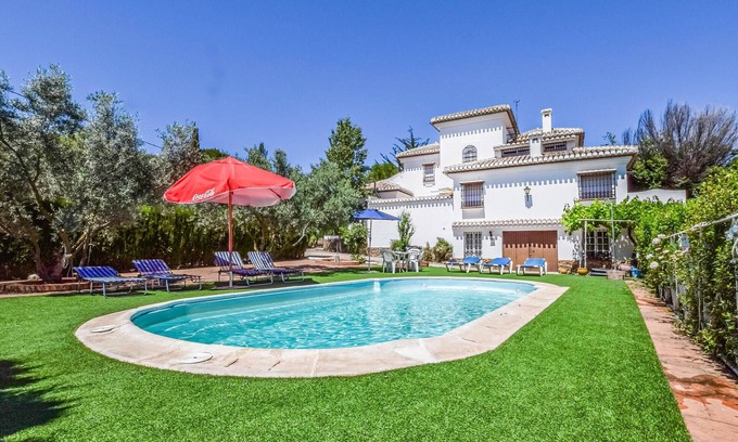 Villanueva del Rosario House | Stunning home in Villanueva Rosario