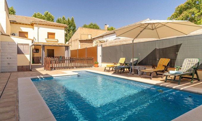 Fuente Vaqueros House | Stunning home in Fuente Vaqueros