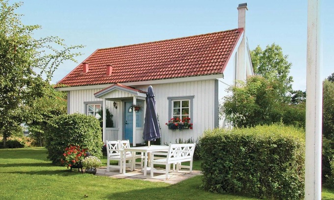 Eskilstuna House | Stunning home in Eskilstuna with sauna