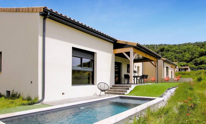 Puy-Saint-Martin House | Stunning home in Puy St Martin