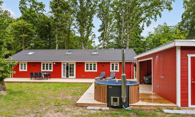 Fjellerup House | Stunning home in Glesborg with sauna