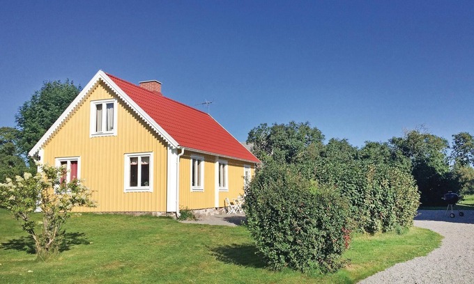 Holmsjo House | Stunning home in Holmsjö with kitchen
