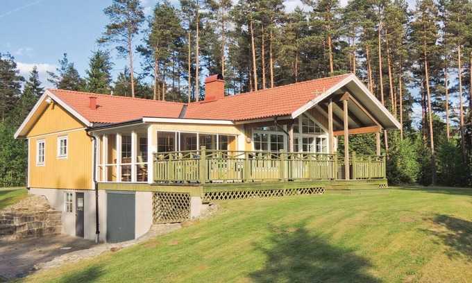 Lidhult House | Stunning home in Lidhult with lake view