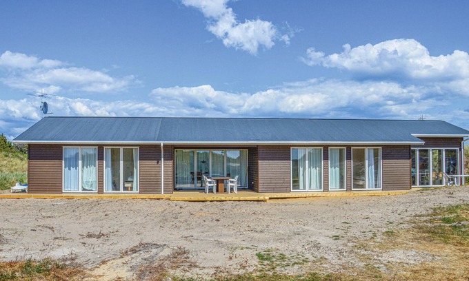 Klegod Strand House | Stunning home in Ringkøbing with WiFi