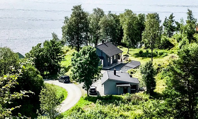 Lindas House | Stunning home in Seim with WiFi