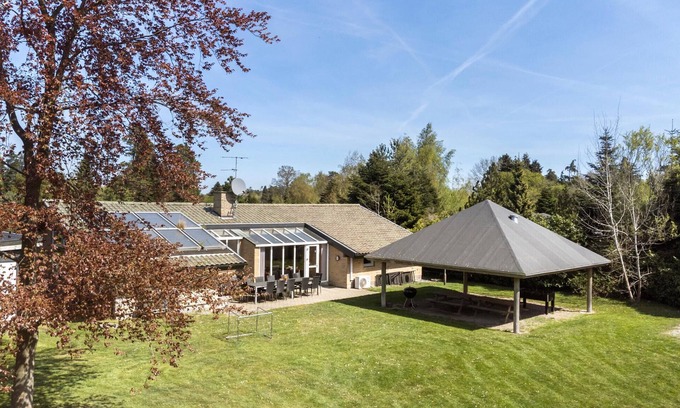 Bøtø By House | Stunning home in Væggerløse with sauna