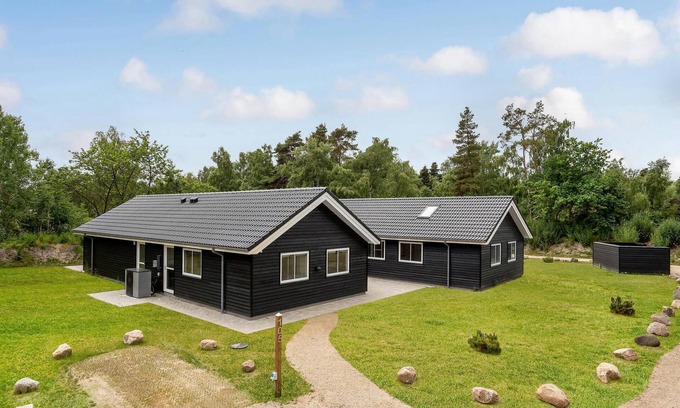 Bøtø By House | Stunning home in Væggerløse with sauna
