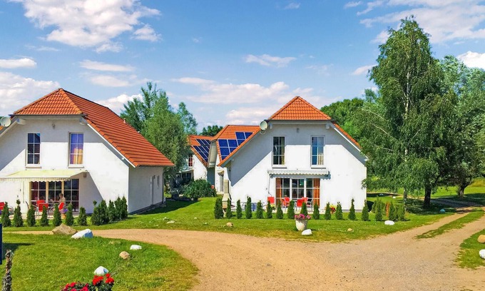 Verchen House | Stunning home in Verchen with WiFi