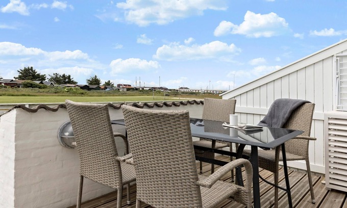 Agger House | Stunning home in Vestervig with kitchen