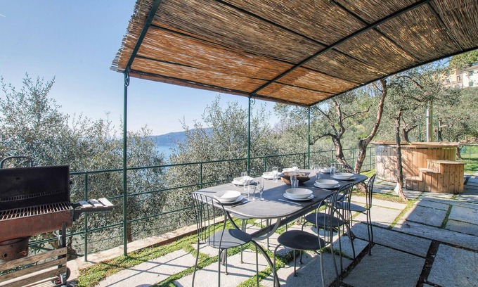 Zoagli House | Stunning home in Zoagli with WiFi
