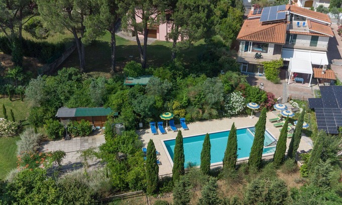 Montelupo Fiorentino Villa | Stunning villa with WIFI, A/C, private pool, TV, terrace, pets allowed and panoramic view