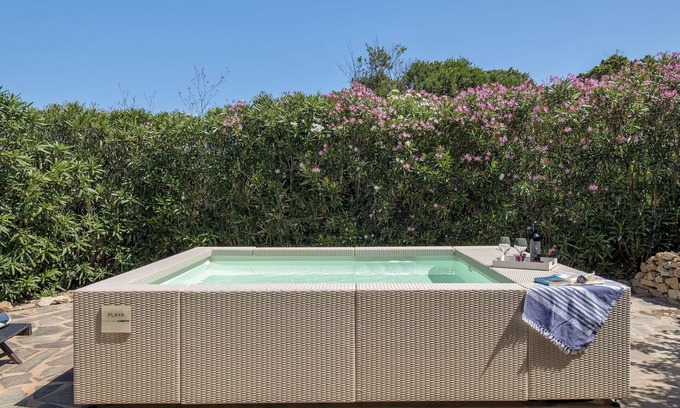 Santa Reparata House | Stunning private villa for 6 people with WIFI, private pool, A/C, TV, terrace and parking