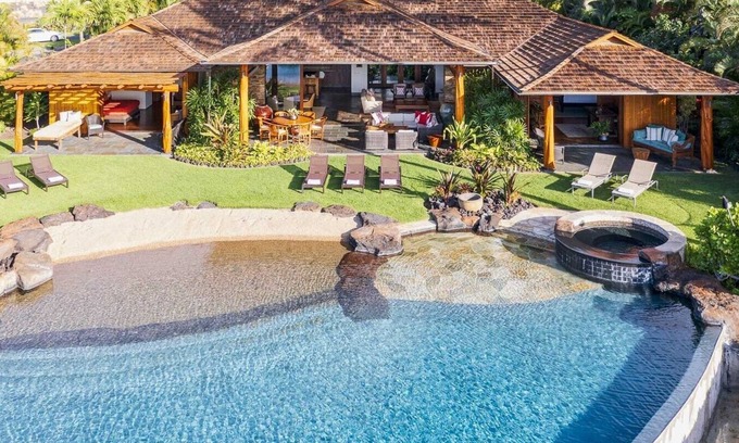 Kaupulehu House | Stunning Kaimupulehu Grand Estate Hualalai