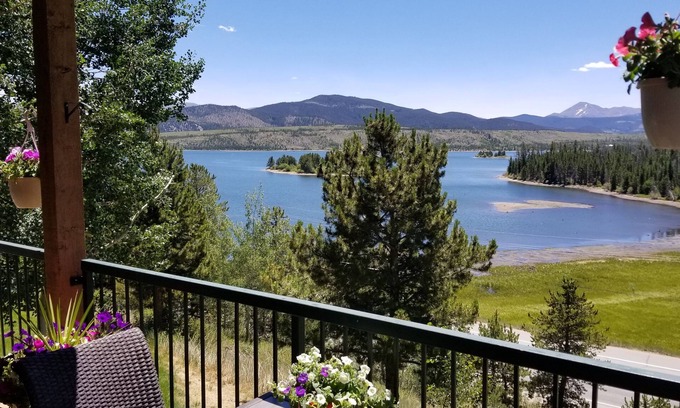 Frisco Condo | Stunning, Lake Forest, Frisco Condo -Spectacular Views!