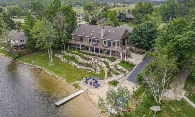 Kaleva House | Stunning Lake House 200' of Lakefront with Kayaks Game Room