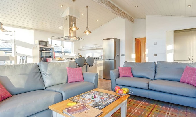 Axminster Ski Chalet | Stunning luxury lodge.