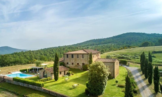 Pietraviva Villa | Stunning luxury Tuscany villa rental