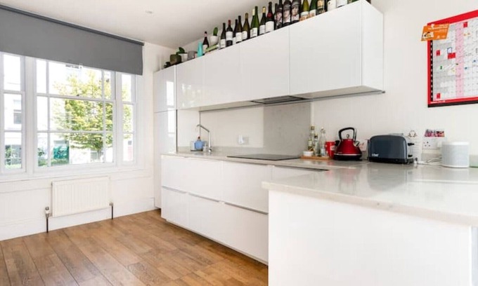 Islington Apartment | Stunning maisonette on quiet street in Islington