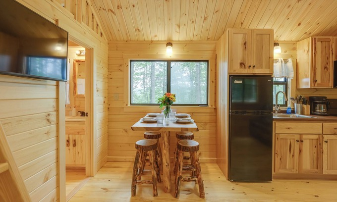 Cowanesque Cabin | Stunning Mtn Views: Middlebury Center Retreat!
